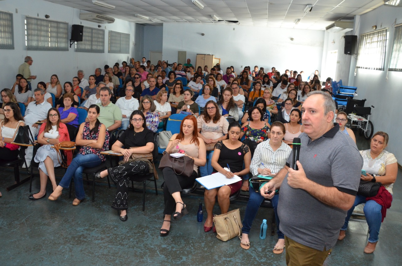 Profissionais participam de Seminário sobre Hanseníase