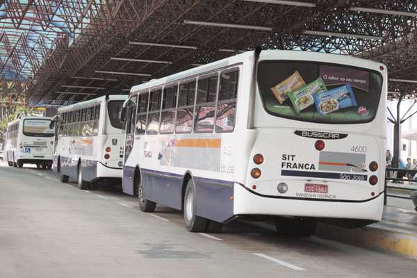 Prevenção ao Covid-19: Número de usuários idosos nos ônibus é preocupante