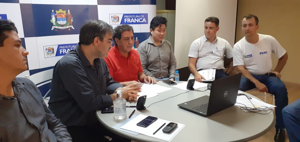 Prefeito participa de vídeo-conferência com Vice-Governador e Secretários