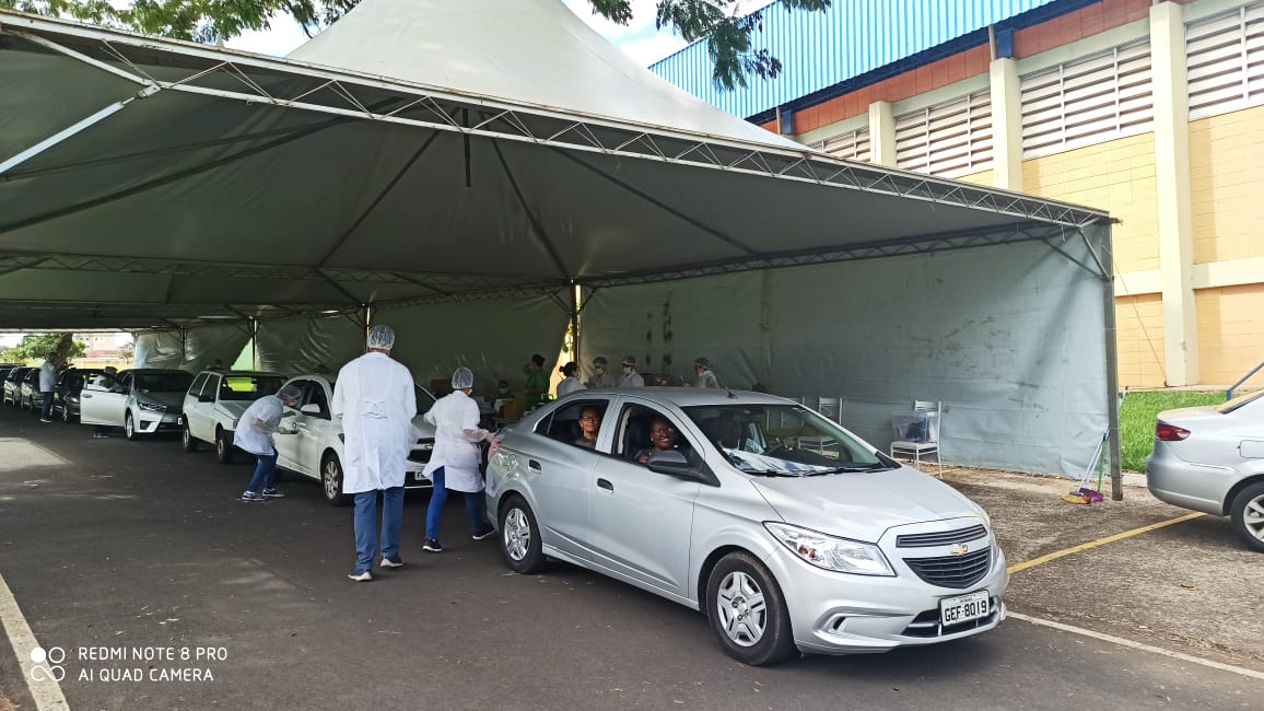 Vacinação atinge 21 mil doses e continua nos mesmos locais