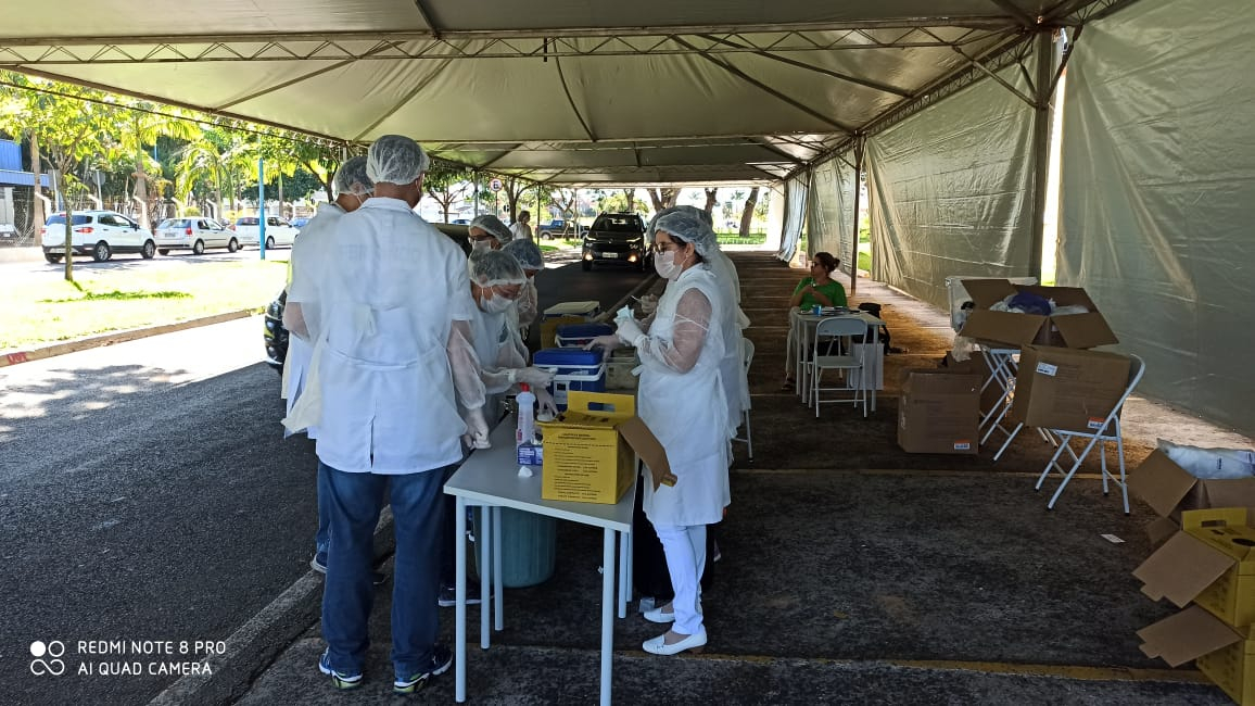 Vacinação contra gripe continua