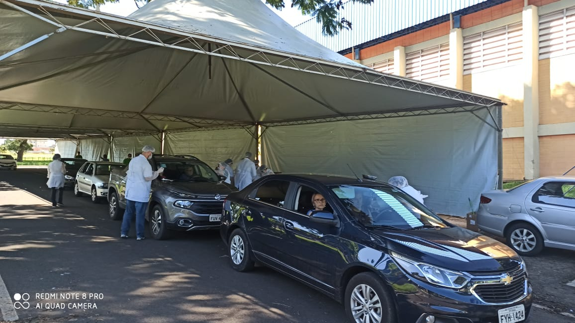 Vacinação contra gripe só o Drive Thru