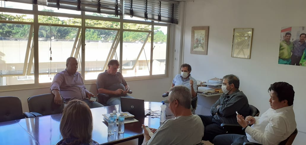 Prefeito participa de Vídeo Conferência com o Secretário Marcos Vinholi