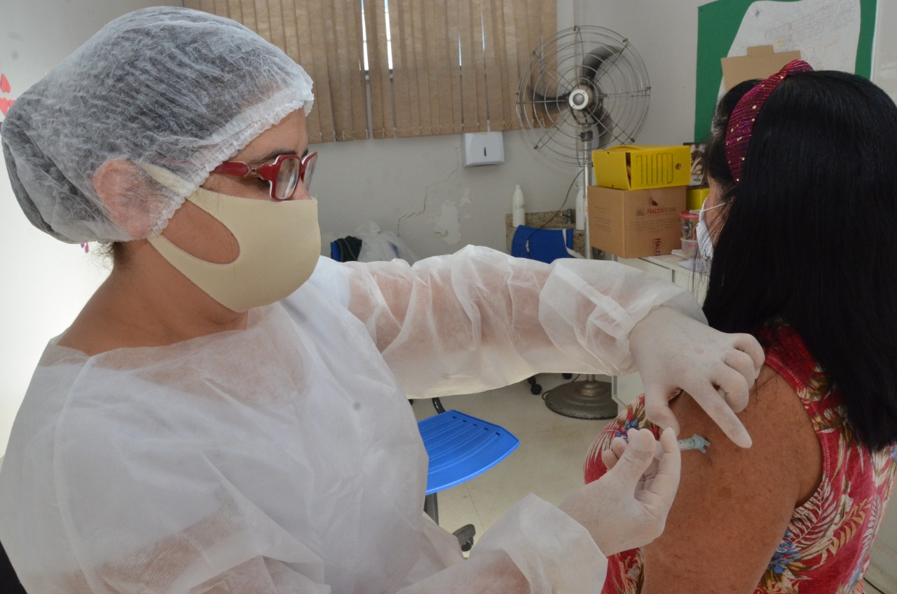 Vacinação contra gripe segue até dia 24