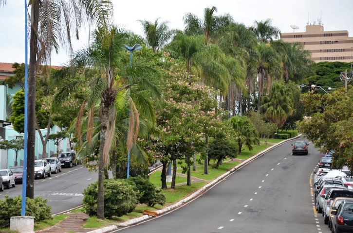 Praças são revitalizadas pela Prefeitura