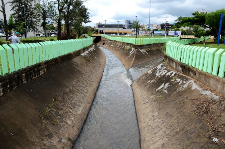 Rotatórias e pontes recebem melhorias
