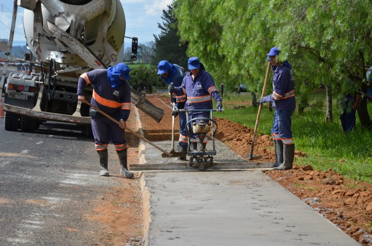 Áreas do City Petrópolis recebem calçamento