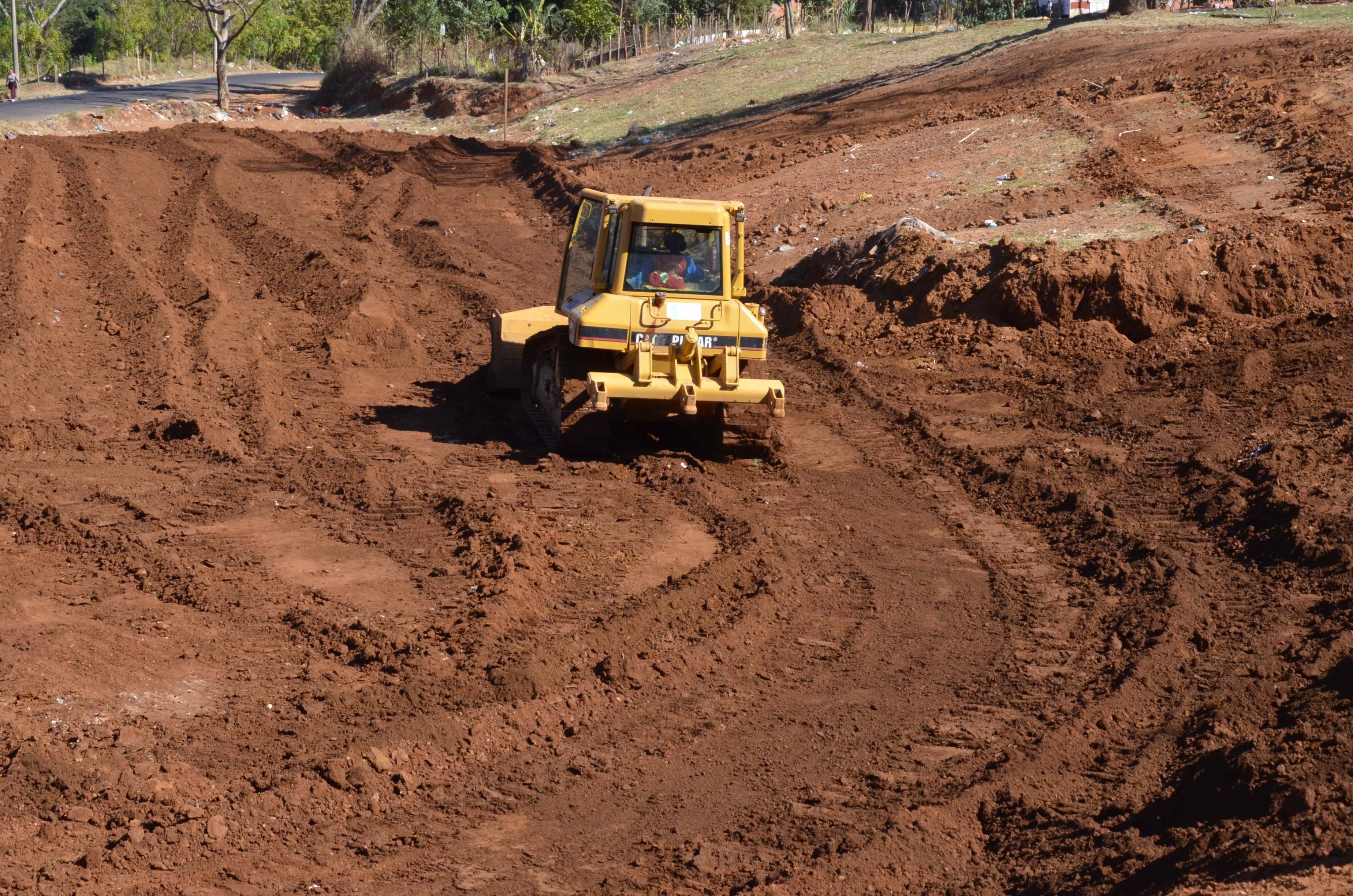 Antigo Lixão no Luiza vira praça de esportes
