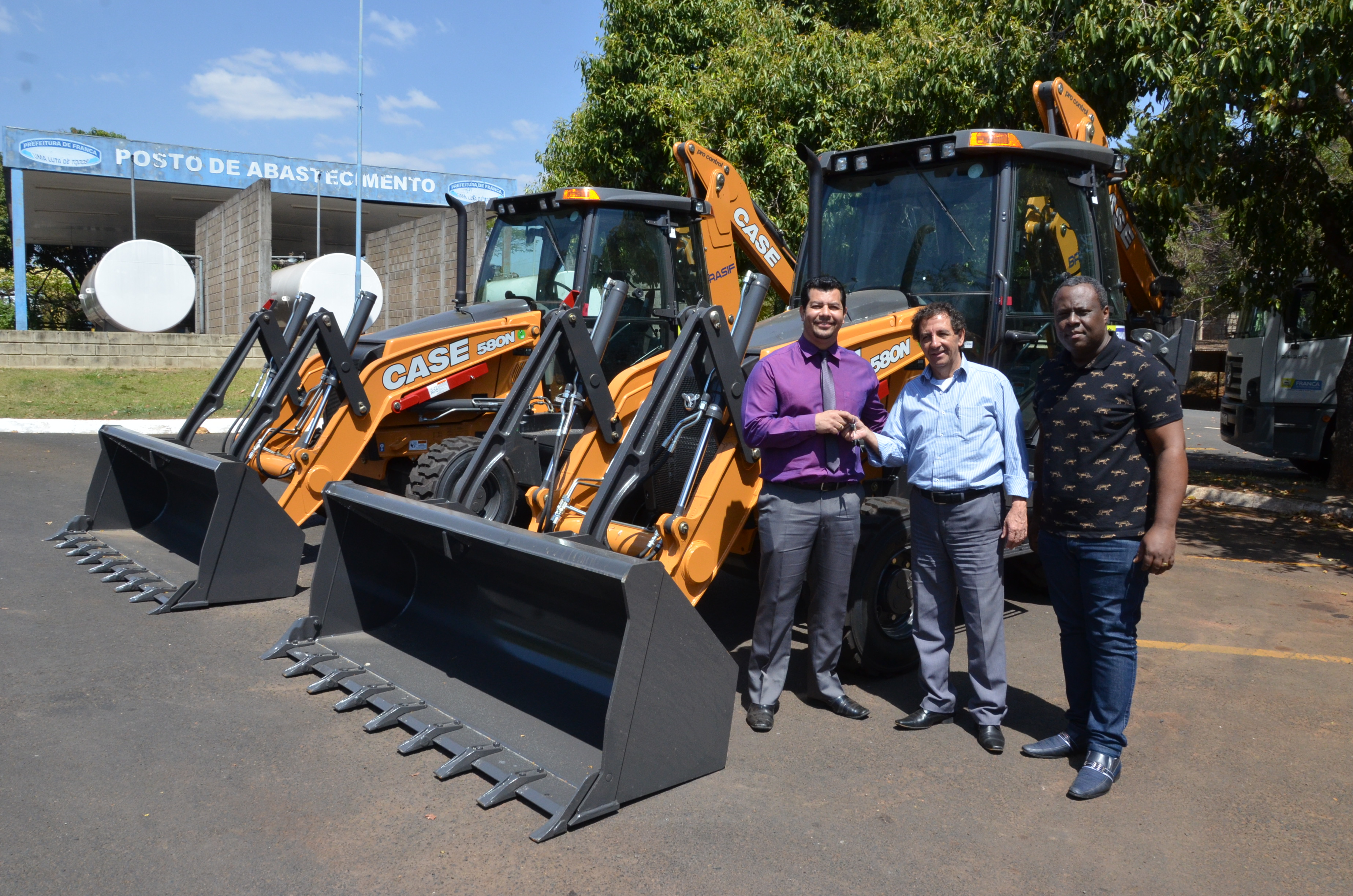 Prefeitura investe em maquinário para agilizar serviços