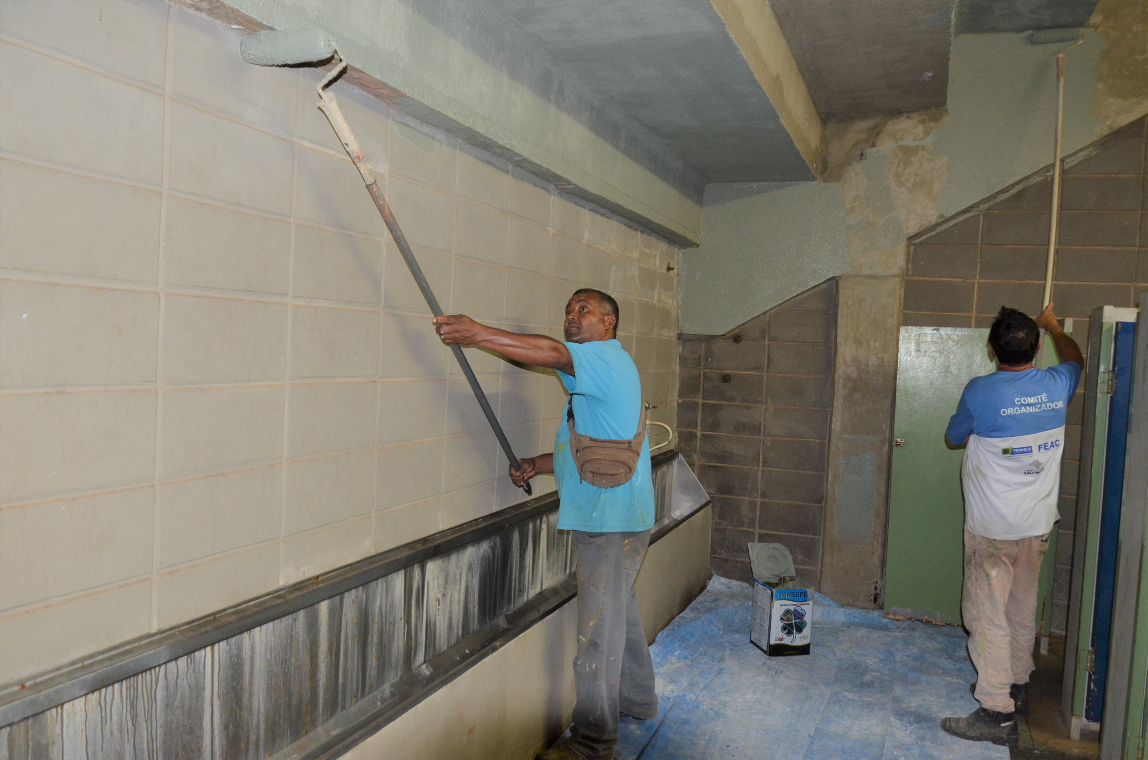 Prefeitura revitaliza vestiários no Poliesportivo