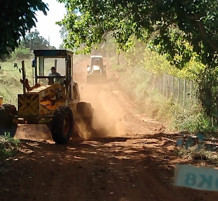 Estradas rurais recebem cuidados da Prefeitura