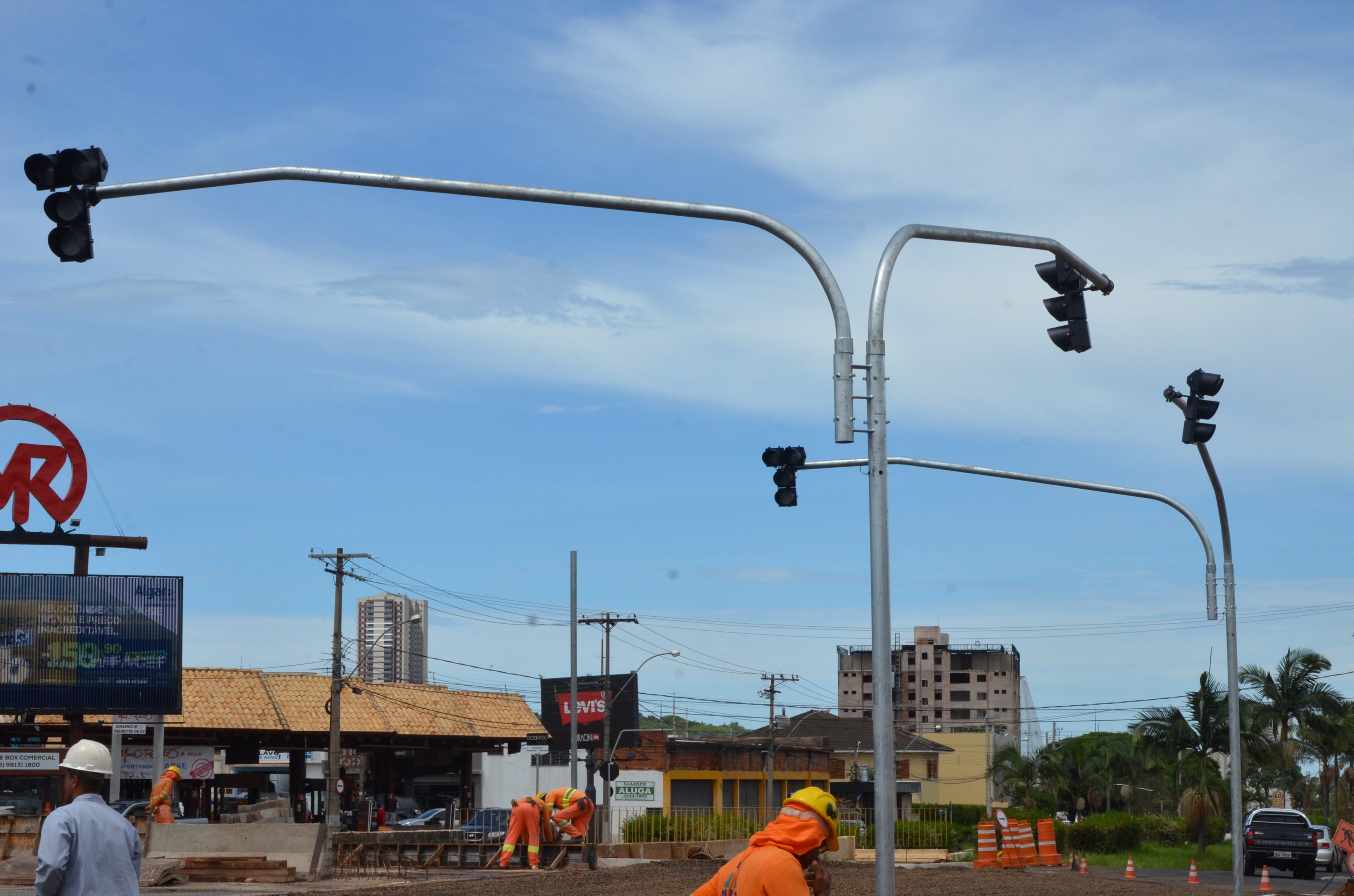 Semáforos são instalados no Complexo Champagnat