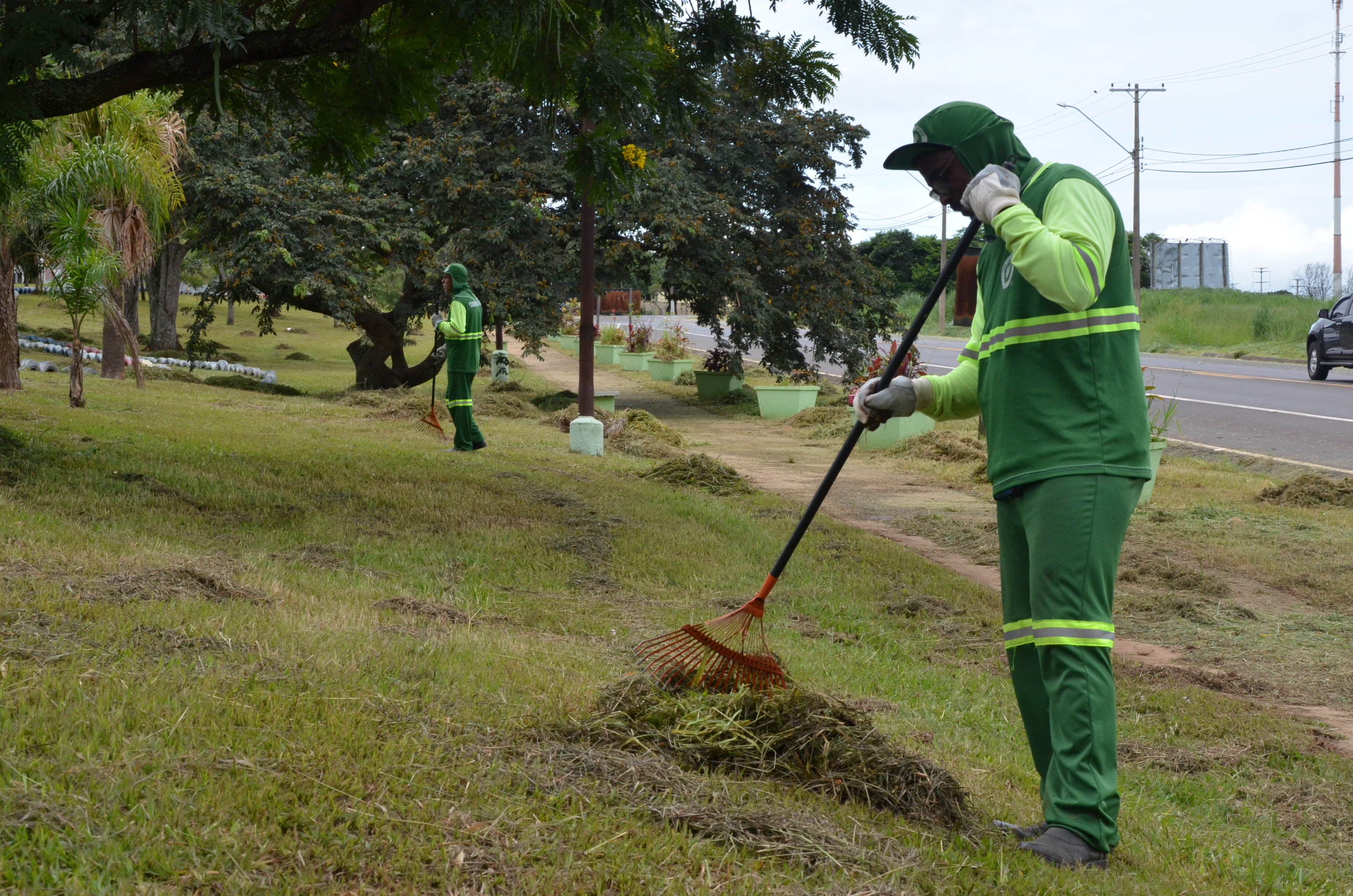Prefeitura intensifica limpeza de áreas públicas