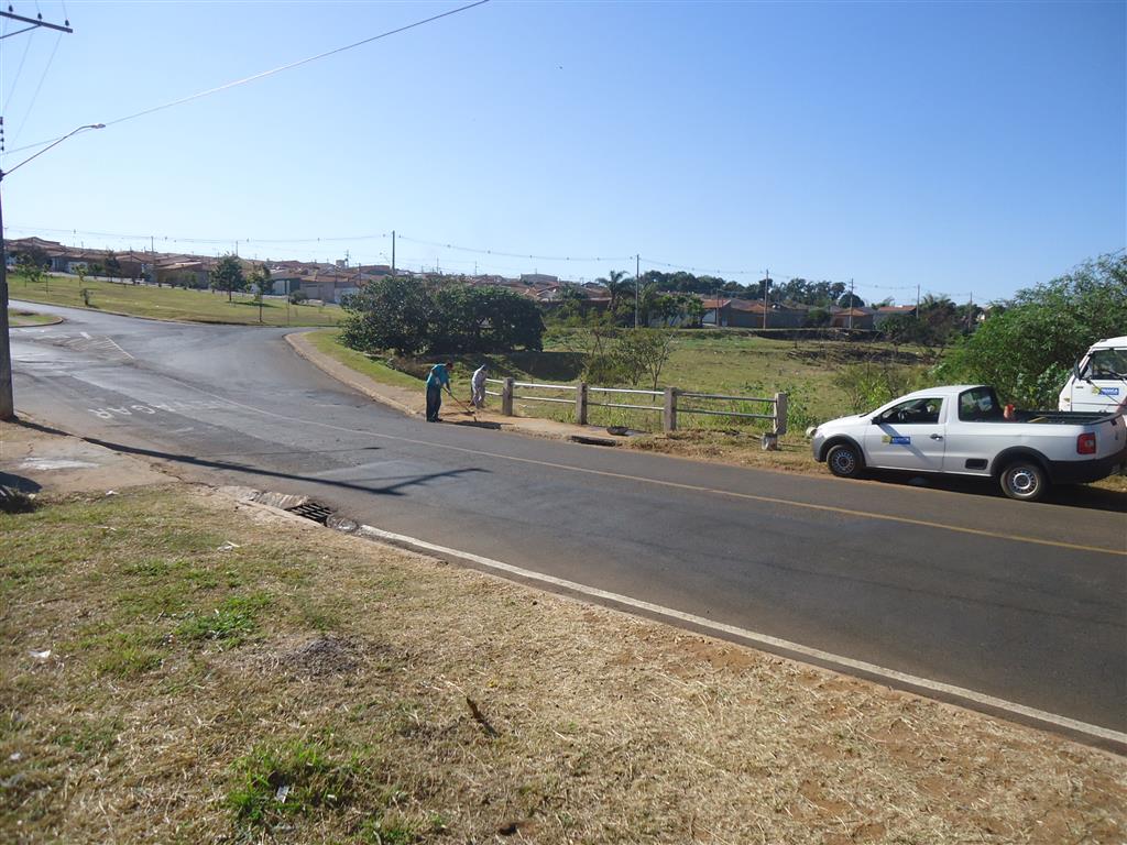 Ponte que liga o Jardim Zelinda com Jardim Simões recebe melhorias