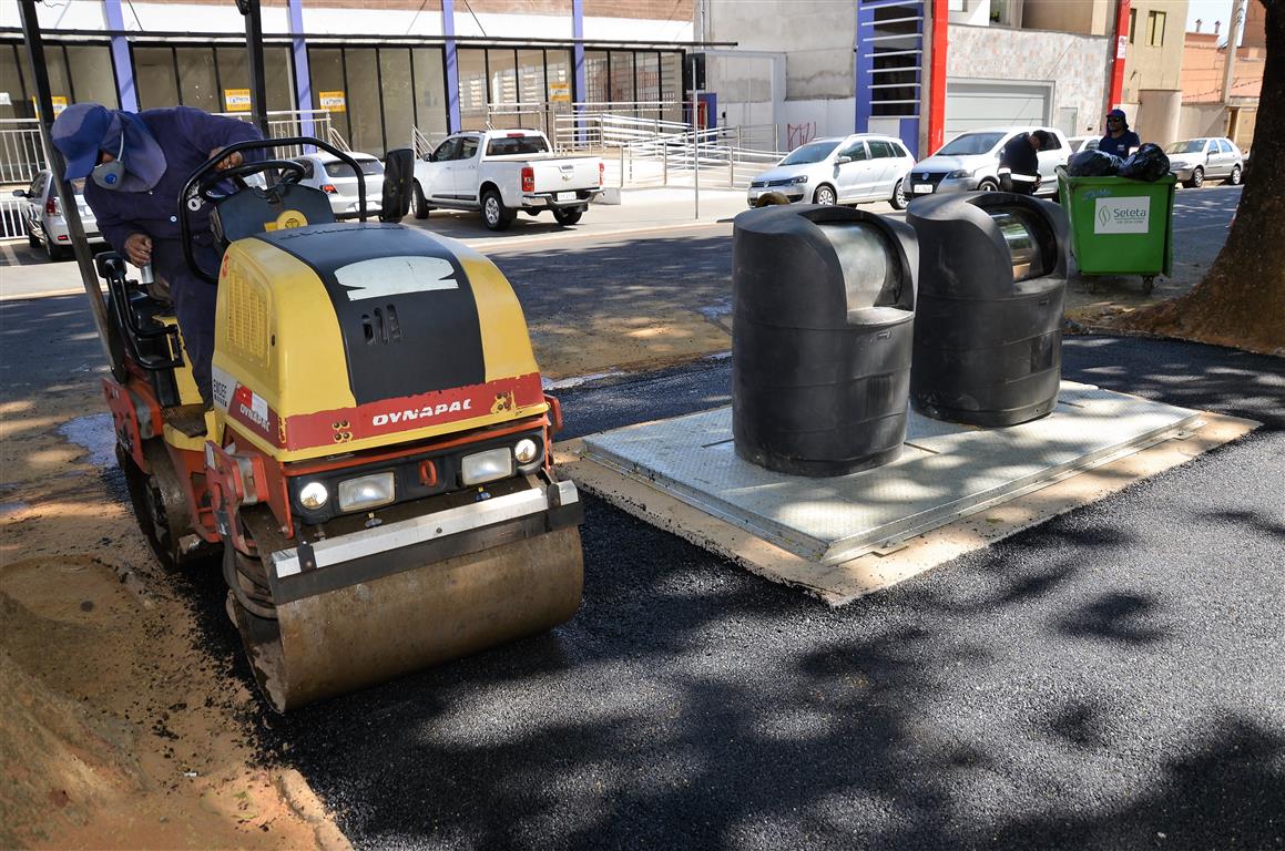 Novas lixeiras em containers enterrados trazem mais higiene e beleza para espaços públicos