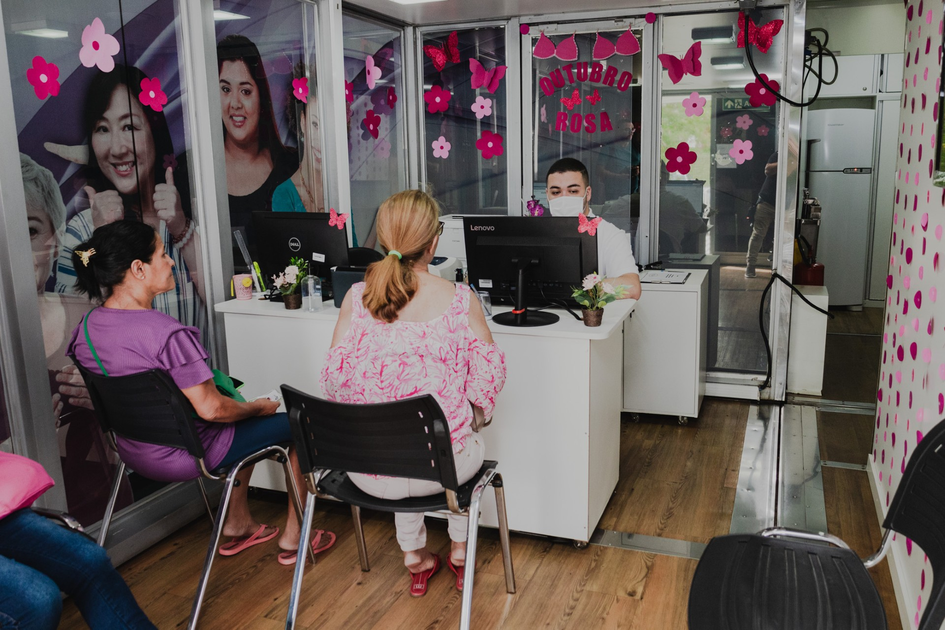 Carreta da Mamografia: 1º dia tem atendimentos e todas vagas preenchidas