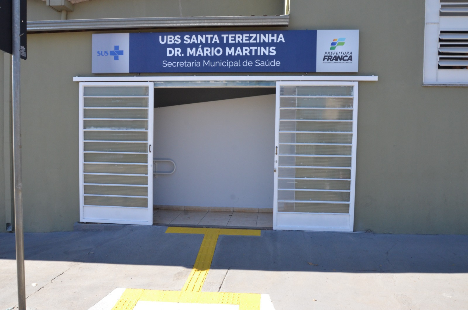 Saúde entrega UBS Santa Terezinha revitalizada