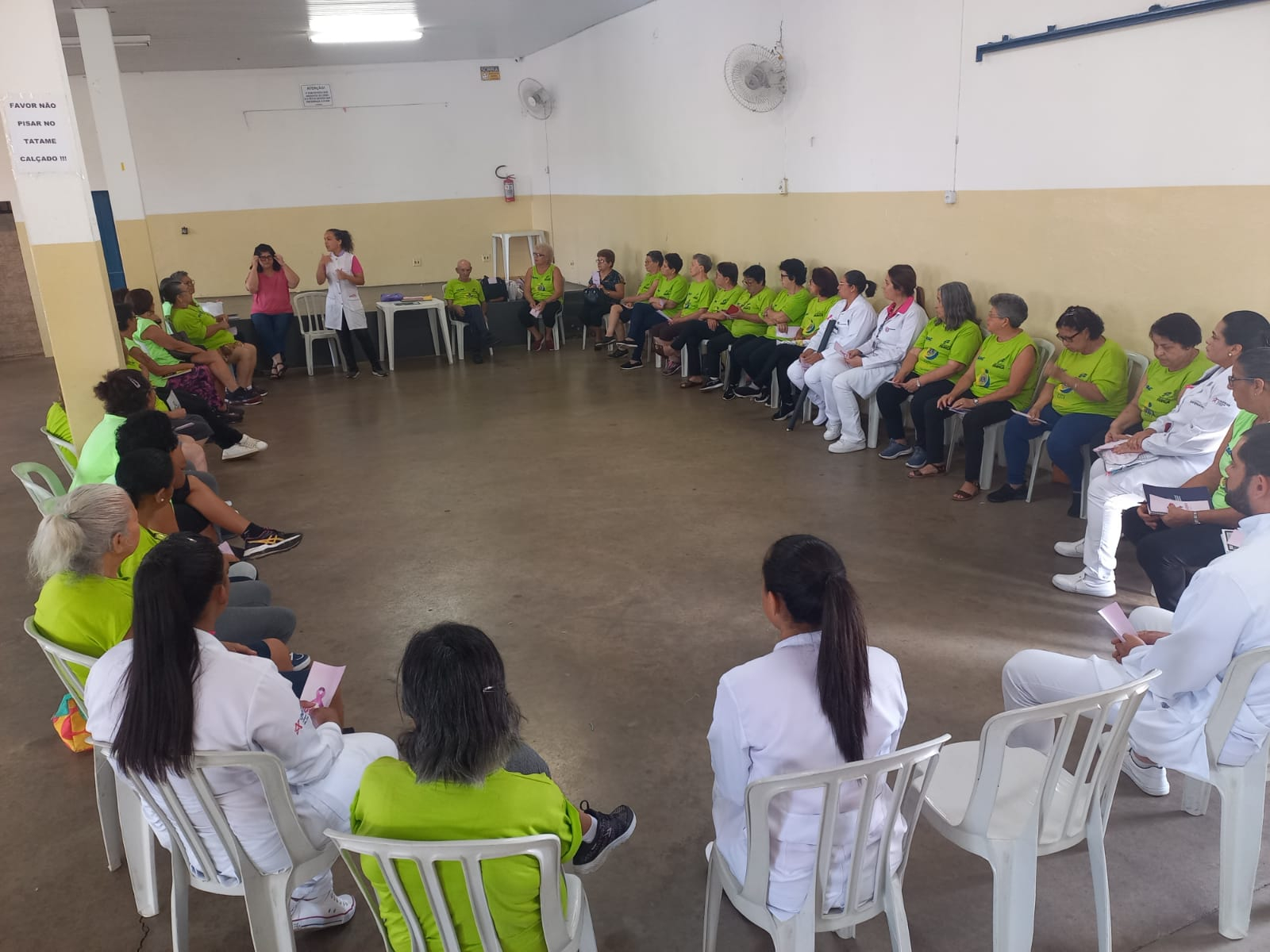 UBS do Leporace reúne usuárias sobre Outubro Rosa